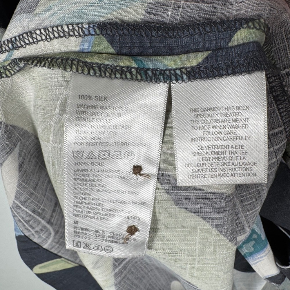 Tommy Bahama Mens XXL Silk Tropical Floral Camp Shirt Charcoal Short Sleeve - Picture 7 of 7